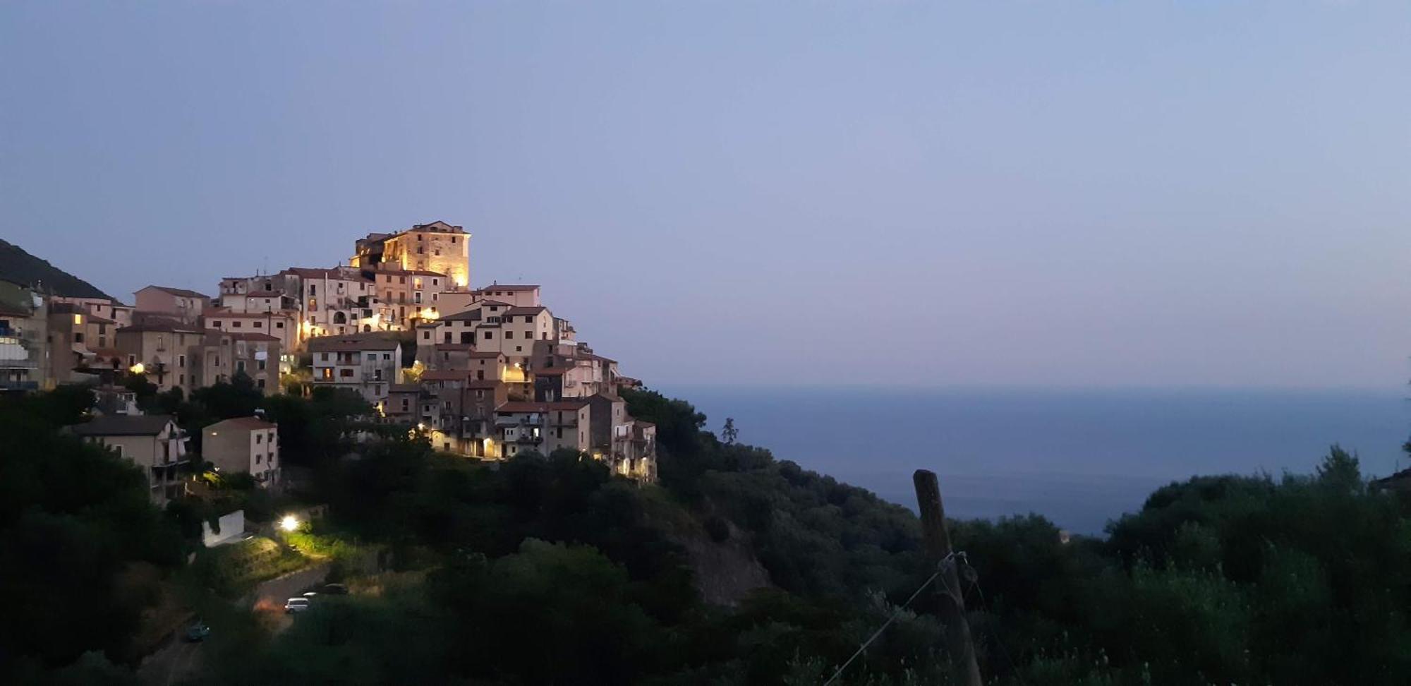Medioevo Mare Villa Pisciotta Exterior photo